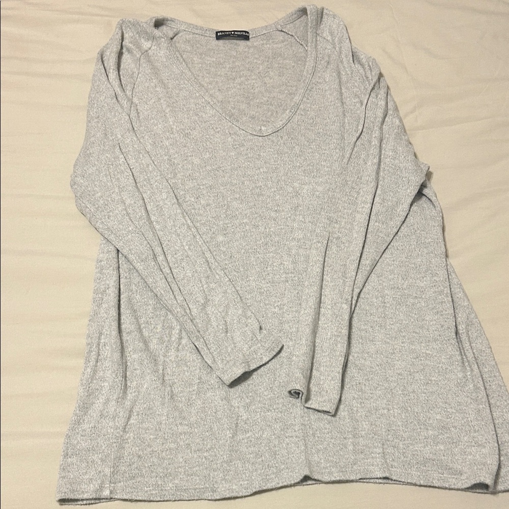 Brandy Melville Light Gray Long Sleeve Top